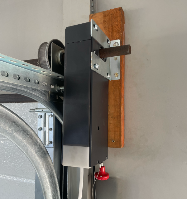Side-Mounted Motor 1500N·m with Omega Pole | Garage Door Hardware - Image 2